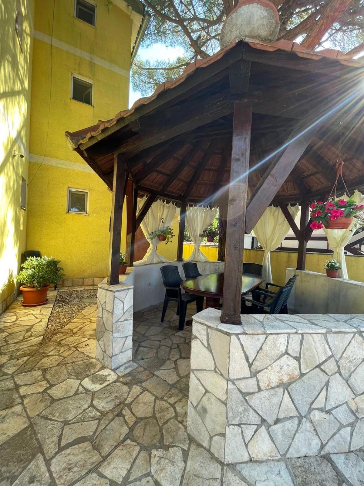 Apartments Villa-G Lustica Tivat Dış mekan fotoğraf