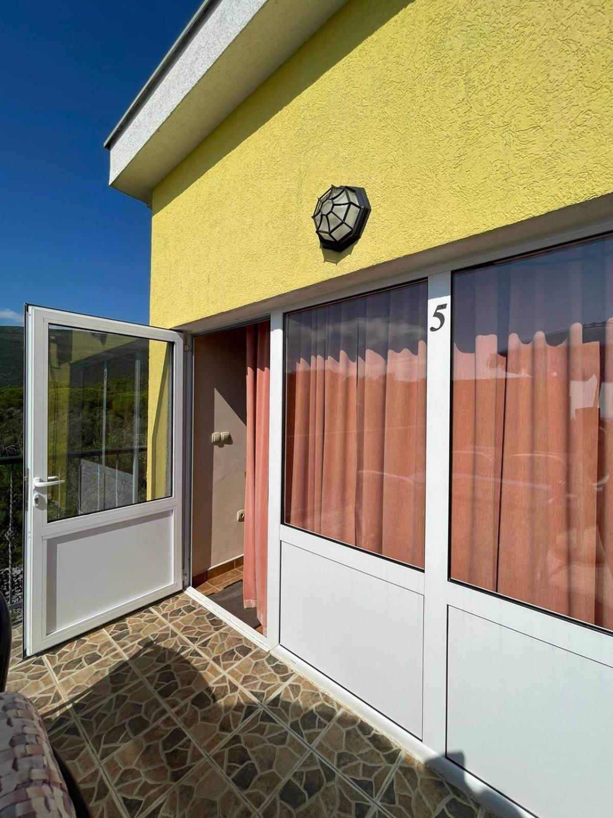 Apartments Villa-G Lustica Tivat Dış mekan fotoğraf